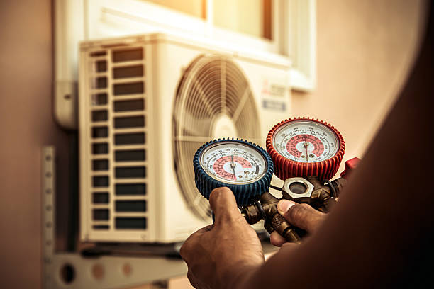 Professional Ac Installation technician working in Hunter, NY